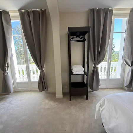 Domainedurocblanc Hotell