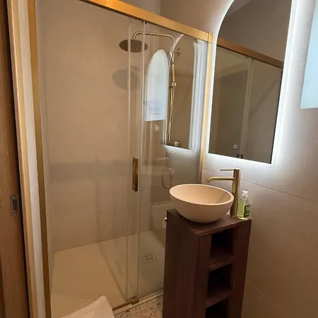 Hotell Domainedurocblanc